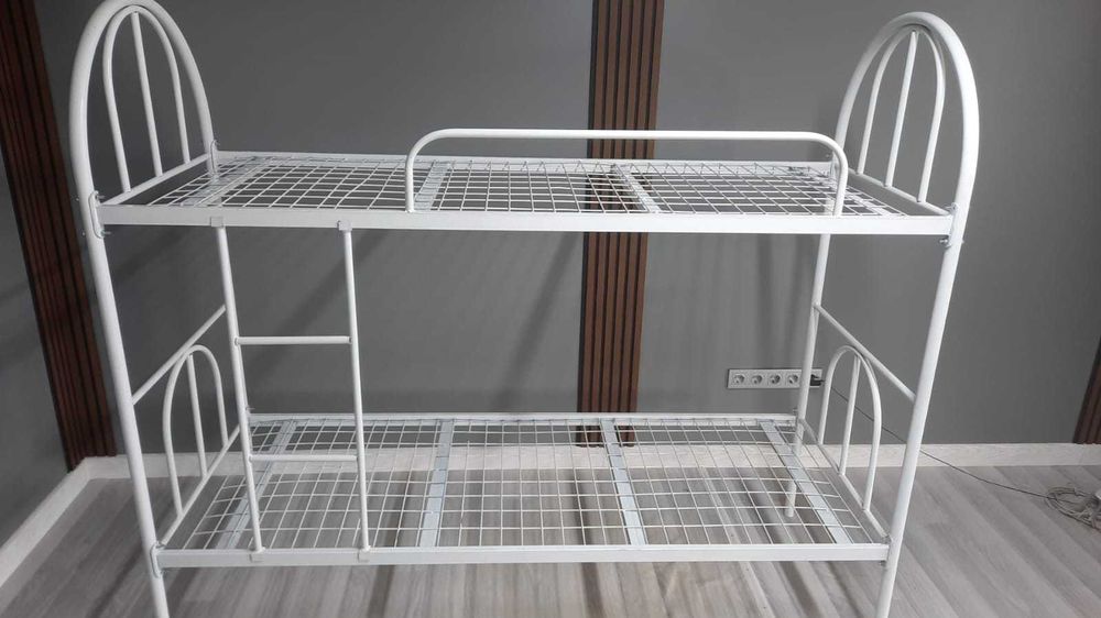 металлические кровать двухярусный