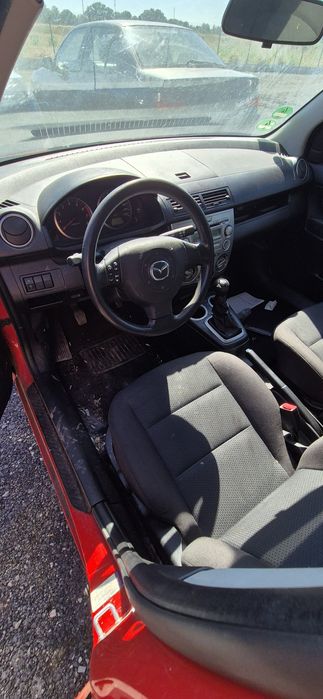 Мазда 2 1.6 на части