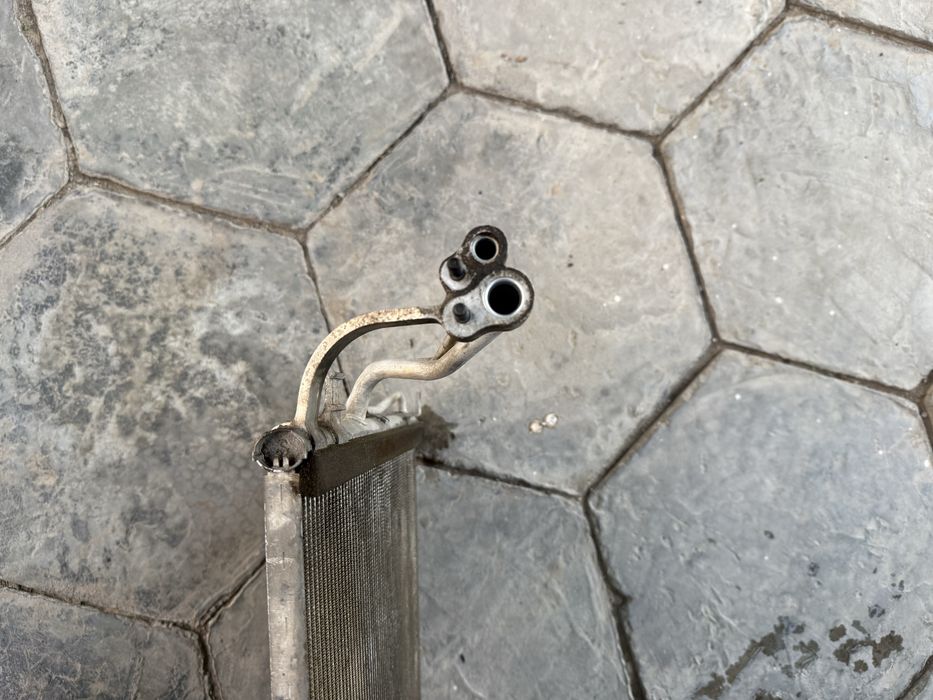 Продам радиатор КИА