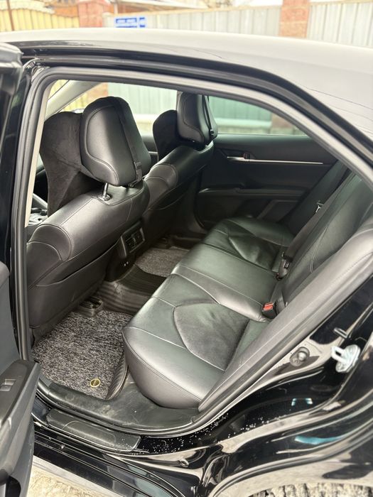 Toyota Camry 75 2021