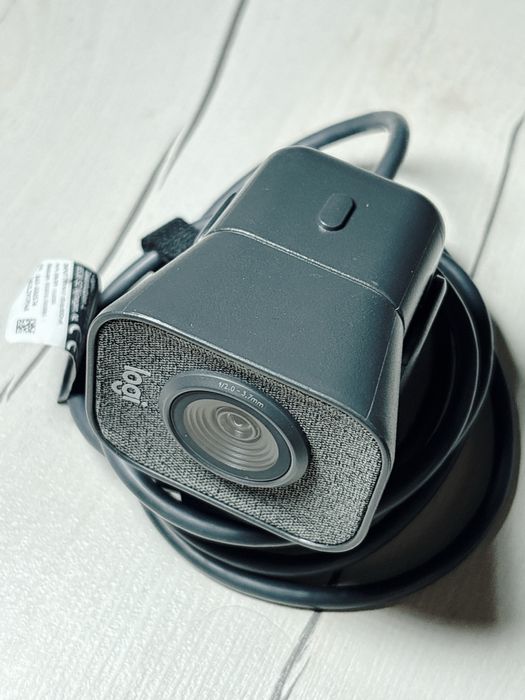 Вебкамера Logitech streamcam