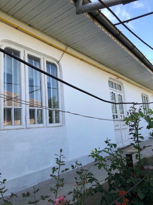 CASA DE VANZARE.HUSI ,str. Anton Sarbu, nr.21