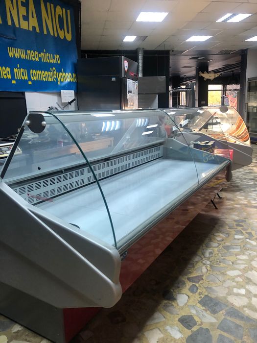 Vitrină frigorifica