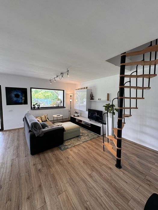 Casa cu 3 dormitoare si living Targu Jiu