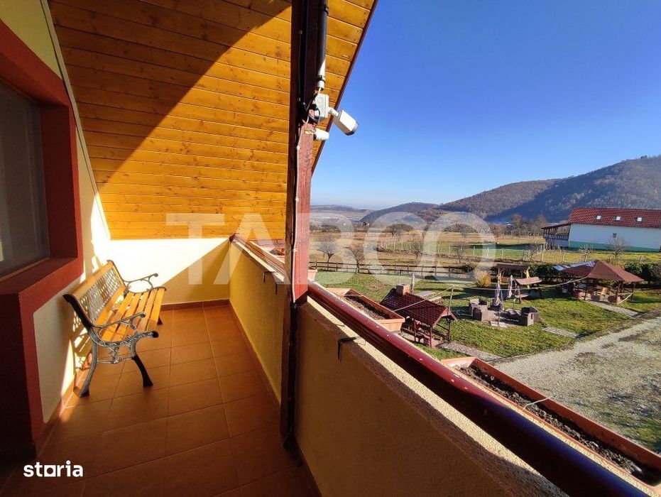 EXCLUSIVITATE - Casa 9 camere 615 mpu 9 bai 3600 mp teren in Fantanele