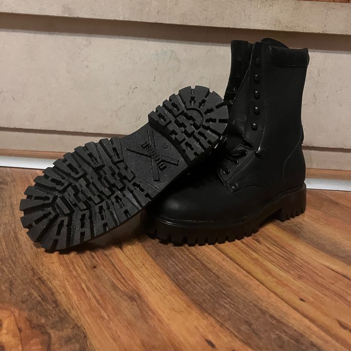 Черни мъжки кубинки