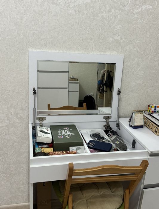 Туалетный столик