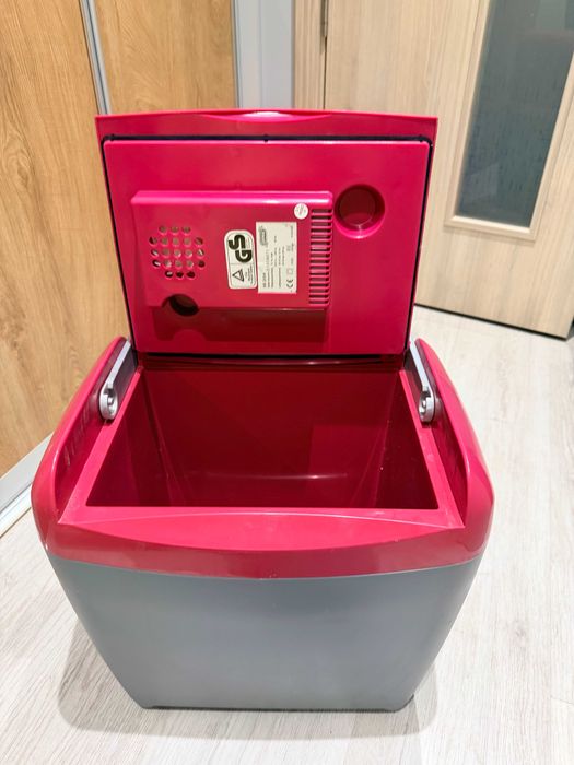 Хладилнa чанта Quigg KB 2004, 12V & 230V , 26л, студено