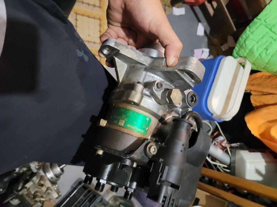 ГНП Лукас за Мерцедес /за ремонт,части/