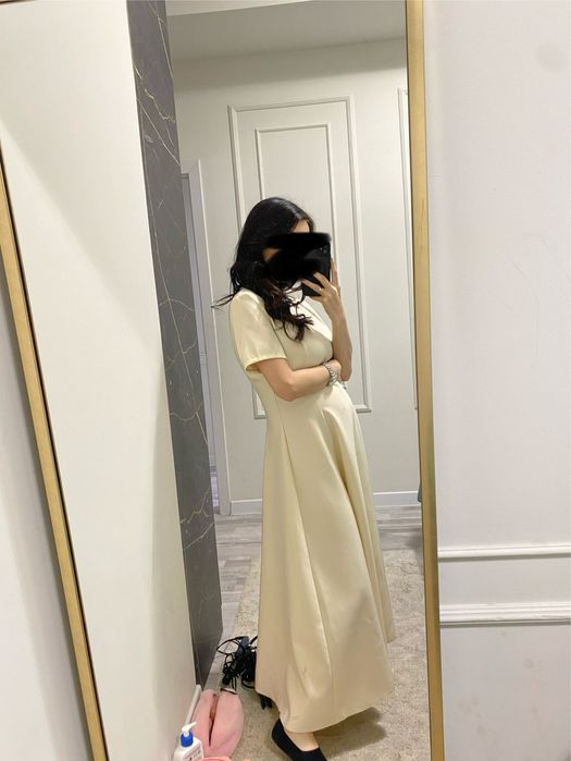 Продам Платье бежевое