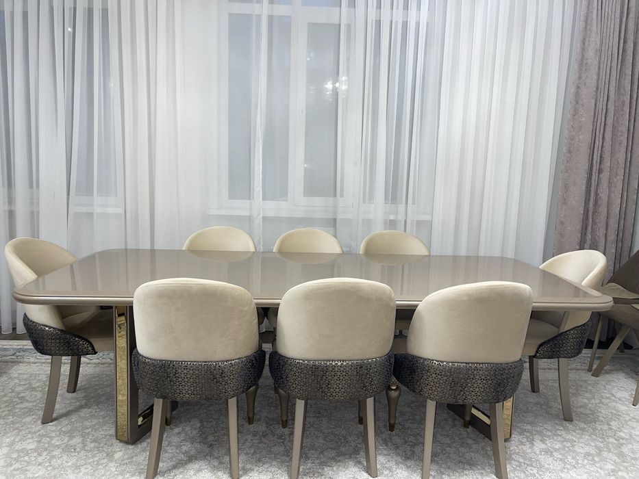 Продается гостевой стол