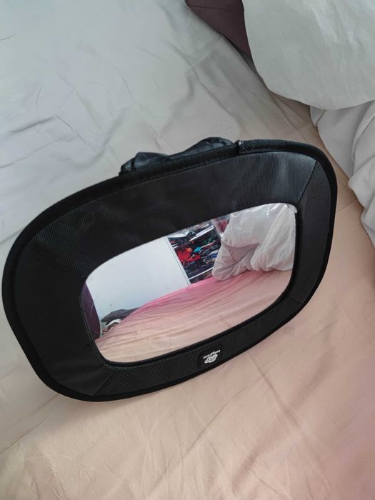 oglinda mașină pentru bebeluși