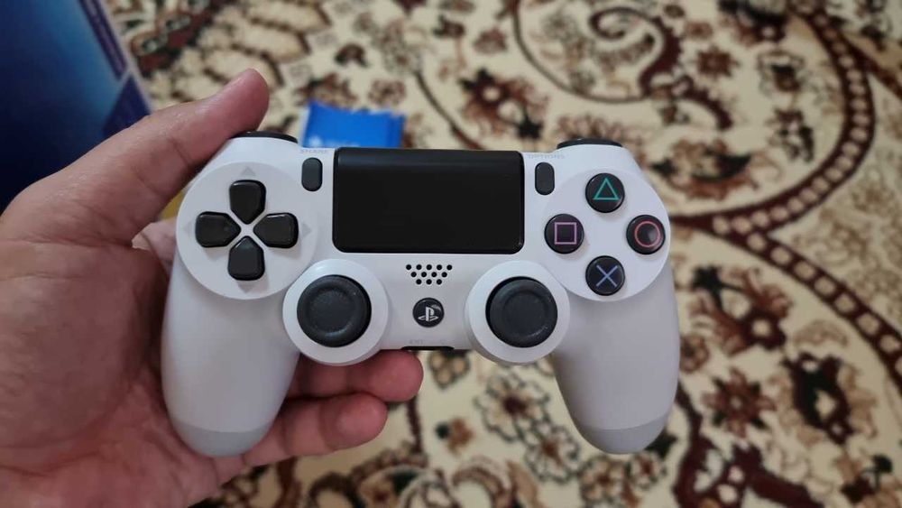 Sony DualShock 4 беспроводной контроллер.