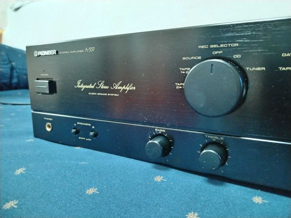 Усилвател Pioneer A337