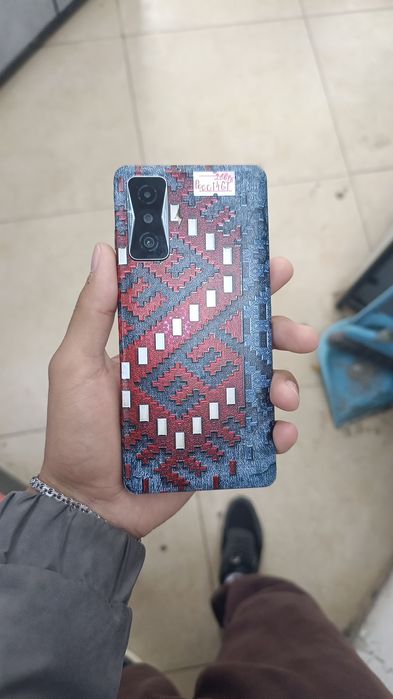 Poco f4 gt 256 gb
