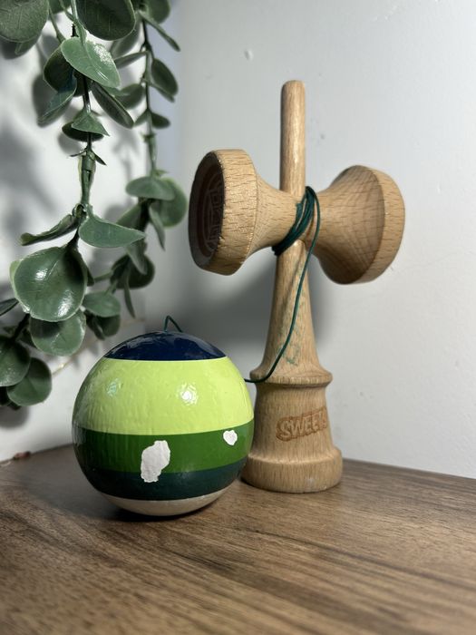 Kendama sweets green stripe