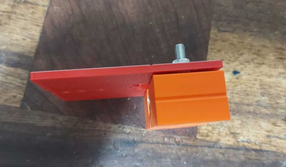 Sablon template mobilier PAL 18mm demontabil Minifix 15 cama cu tija