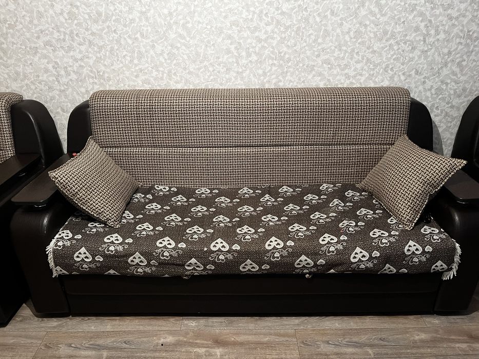 Диван и 2 кресла