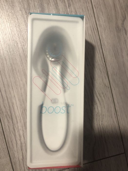 Dispozitiv Nuskin Ageloc Boost pentru intinerirea tenului