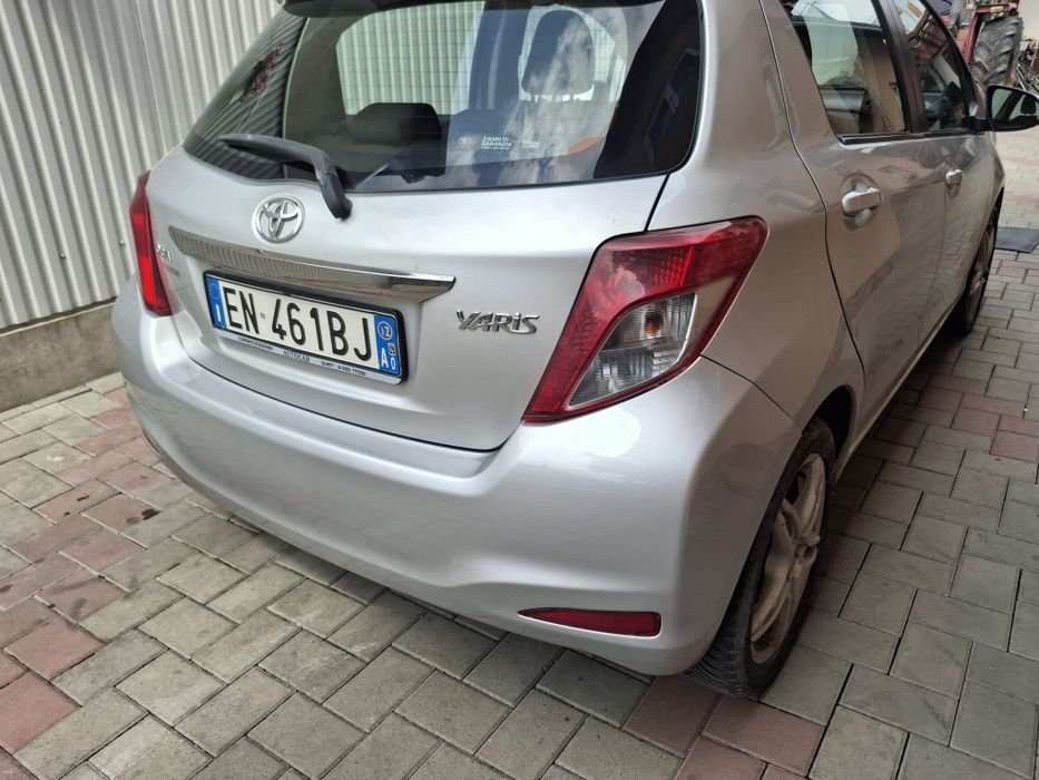 TOYOTA Yaris 2012 — imagine 4
