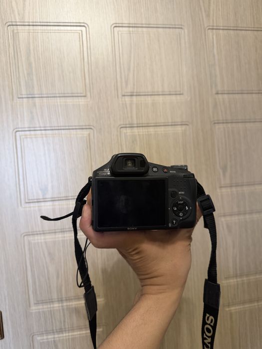 Sony Cyber-shot DSC-HX100V