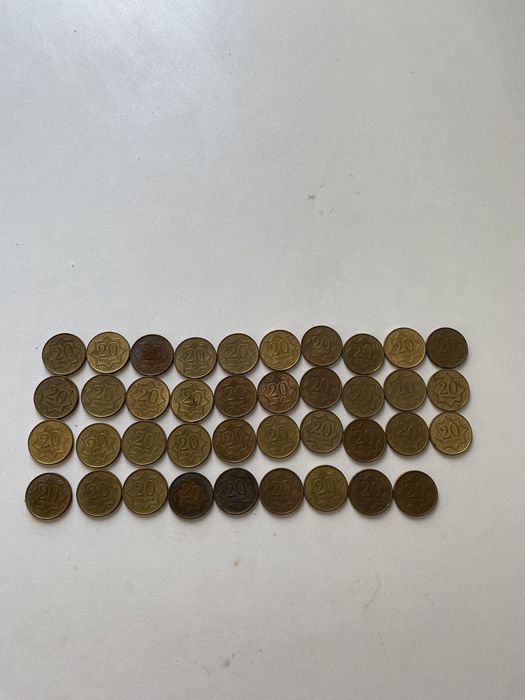 Продам монеты ,тиыны 2,5,10,20,50 1993 г копейка ,рублей