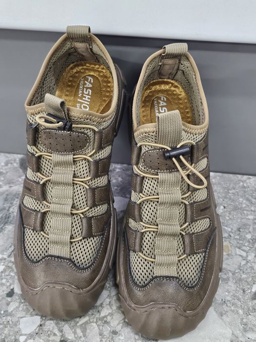 Кросовки летние. Новые. 41,5-42р. Сетка