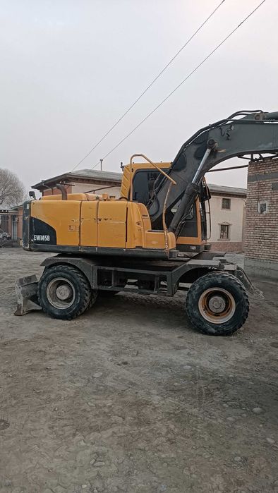 Эксковатор Volvo  145