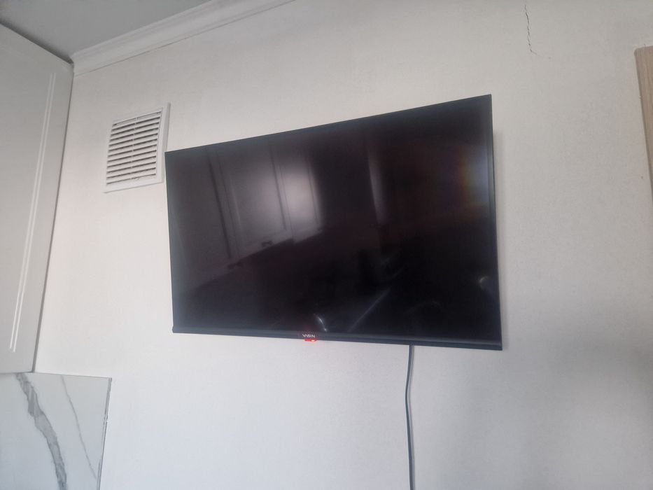 Телевизор кому надо даром