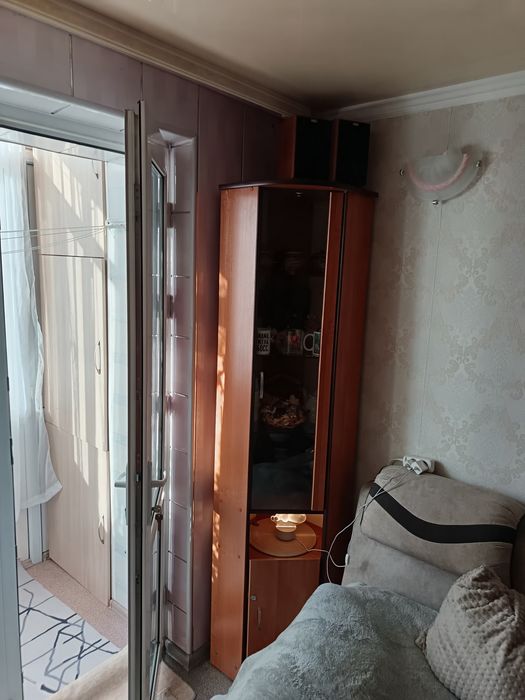 Продам угловой шкаф