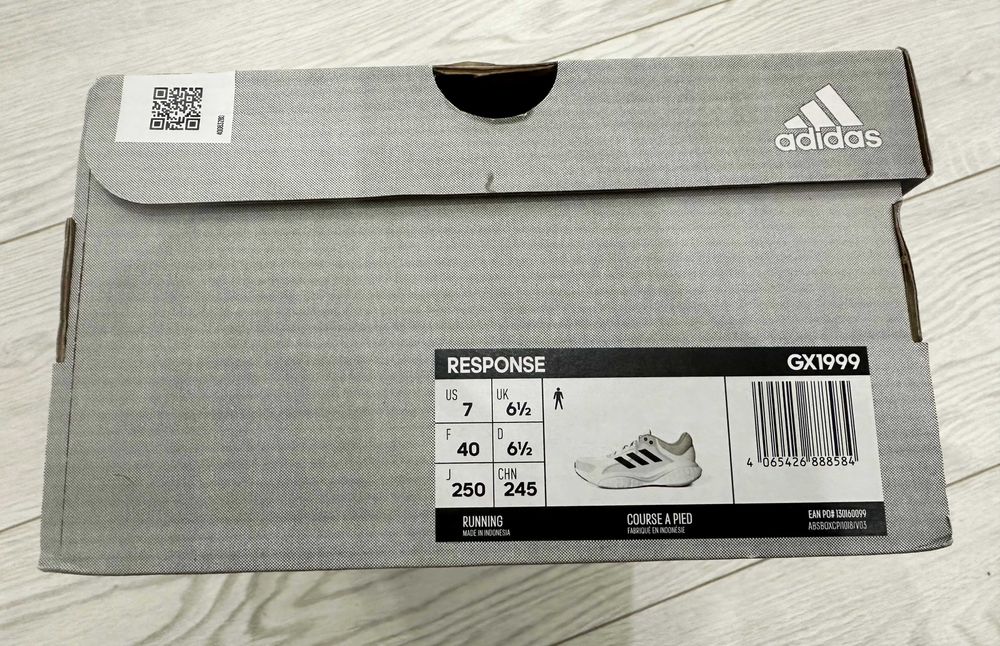 Чисто нови оригинални маратонки Adidas Response 40 номер