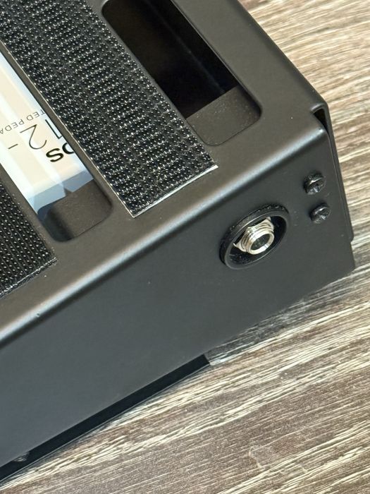 Rockboard 4.1 c захранване и patchbay