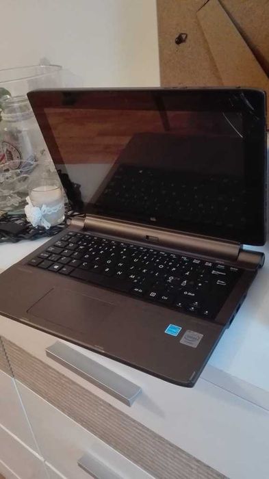 12" Touchscreen Laptop Tablet Medion Akoya Тъчскрийн Лаптоп