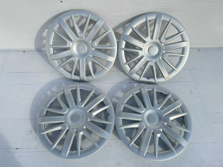 Set capace jante roti gama Renault R14 noi originale Renault