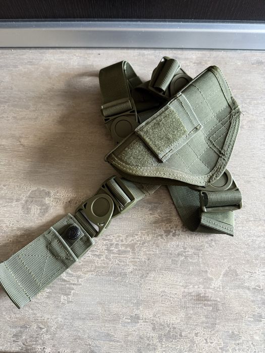 Toc pistol , prindere pe picior