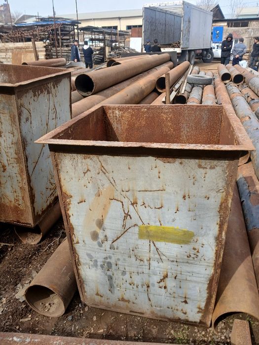 Musor bochka sotiladi