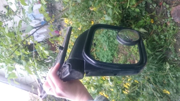 Зеркало заднего вида