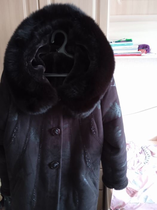 Продам  женскую дублёнку