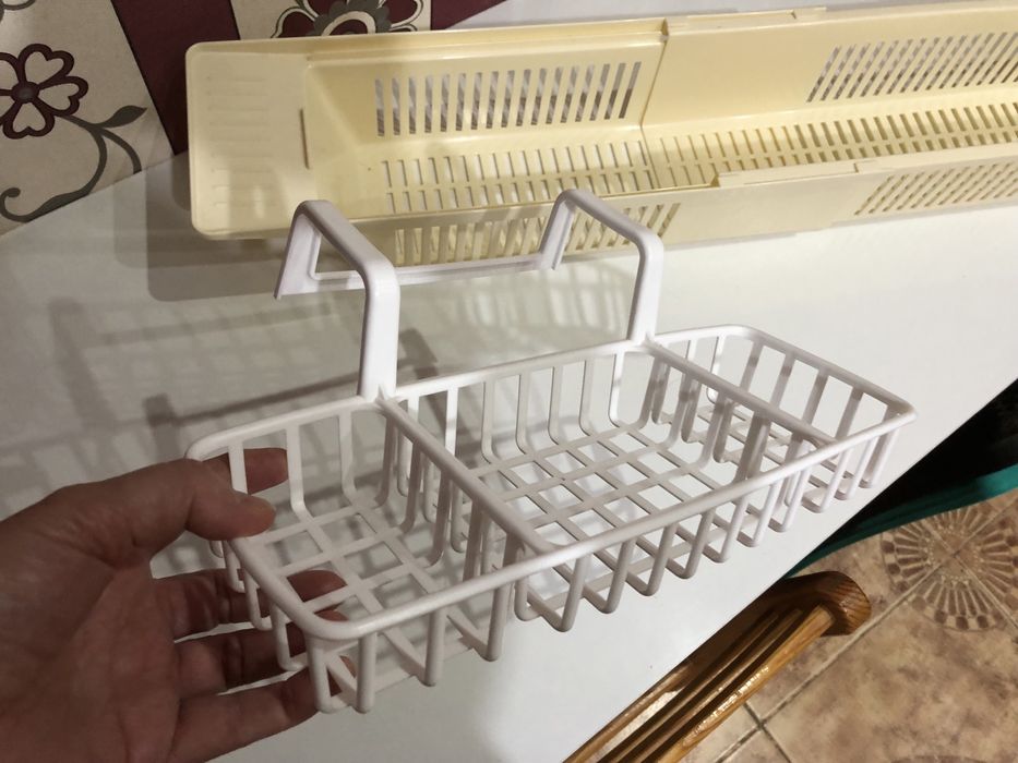 Продам полочки доя ванной, подставки