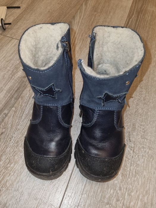 Продам детские зимние сапожки