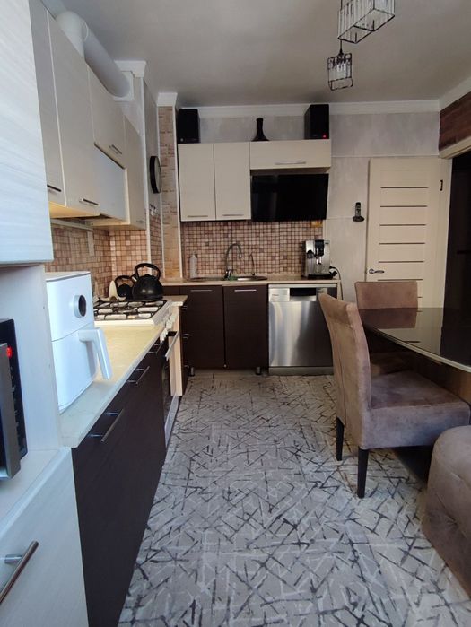 3-комнатная в 7 мкр.