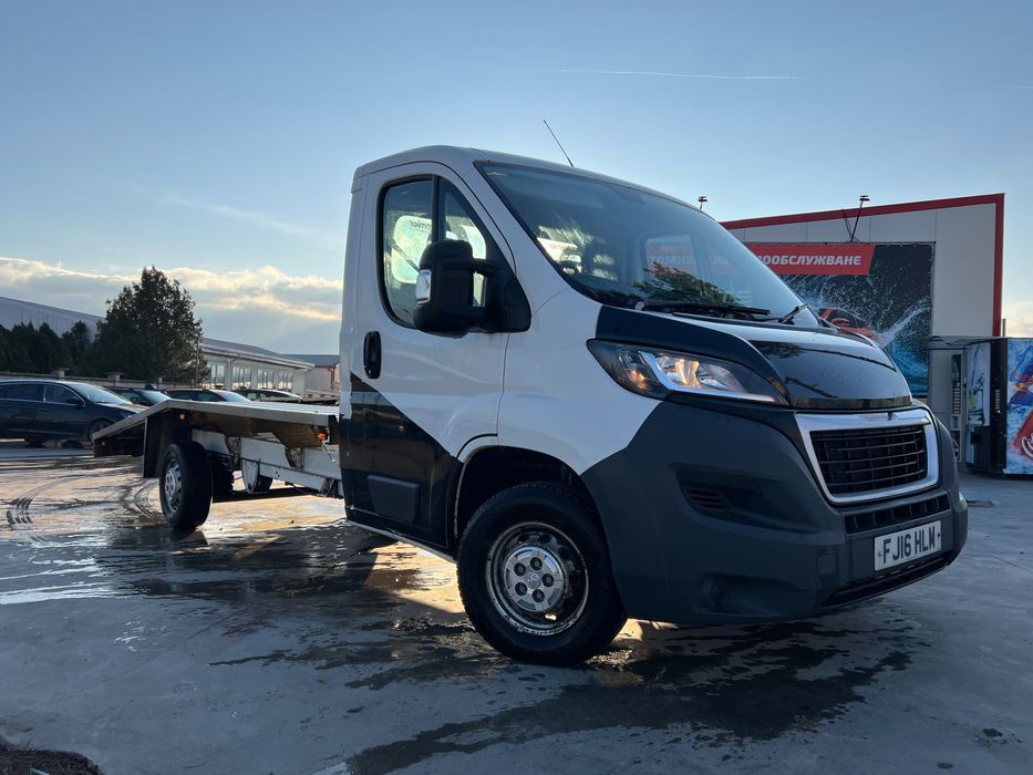 Продавам Пежо Боксер пътна помощ