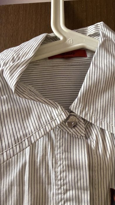 Риза на Hugo в идеален вид