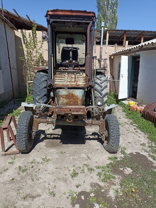 Трактор Т-28 и прессKG