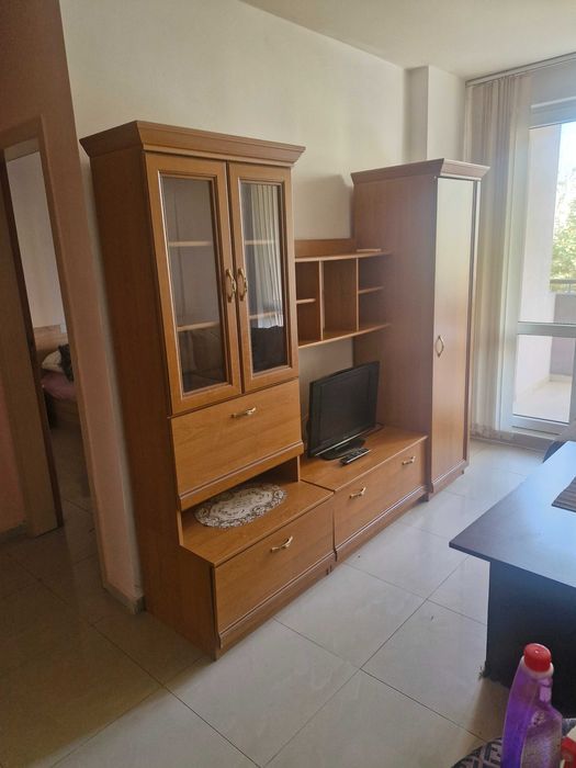 Продава се секция