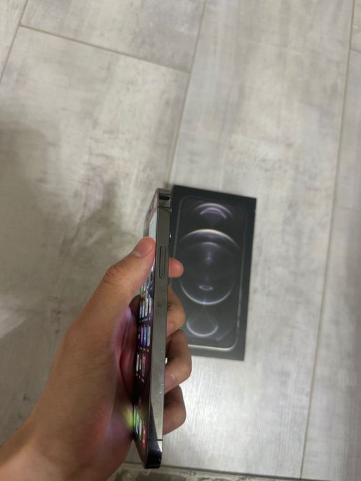 Продам айфон 12 про. Iphone 12 pro
