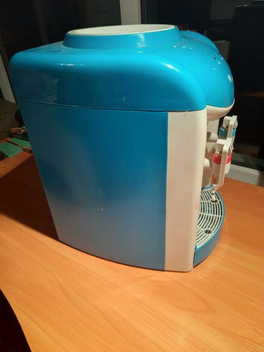 Български диспенсър за топла и студена вода за 19 л бидони МС Bulgaria