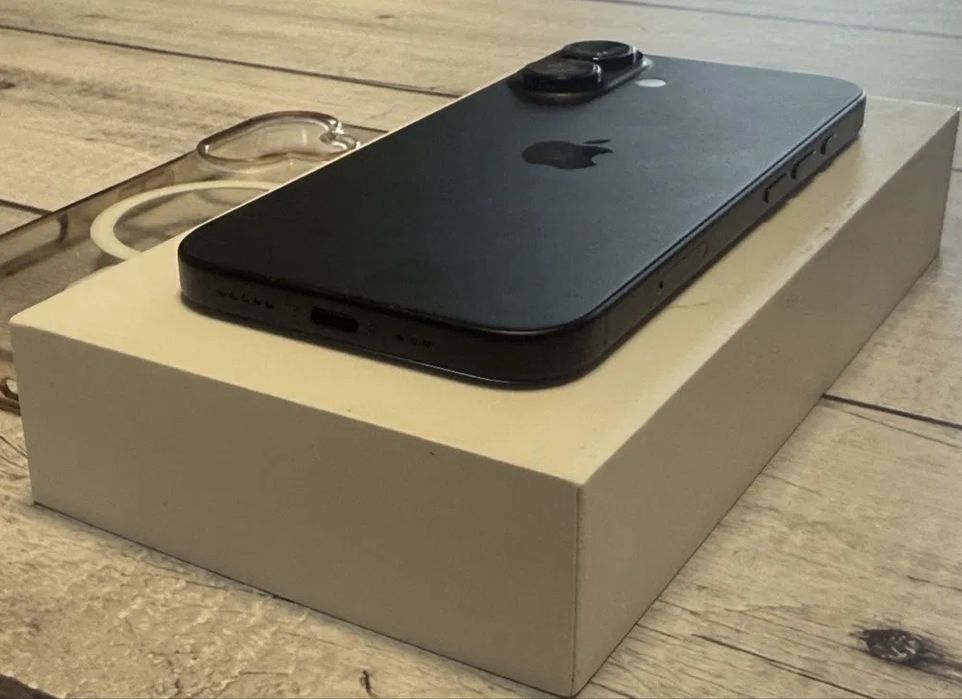 iPhone 16 128GB Black