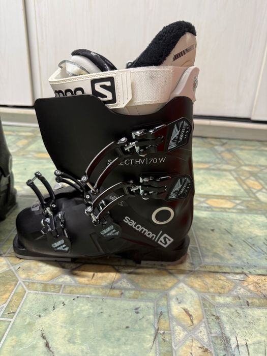 Продам женские лыжные ботинки Salomon
