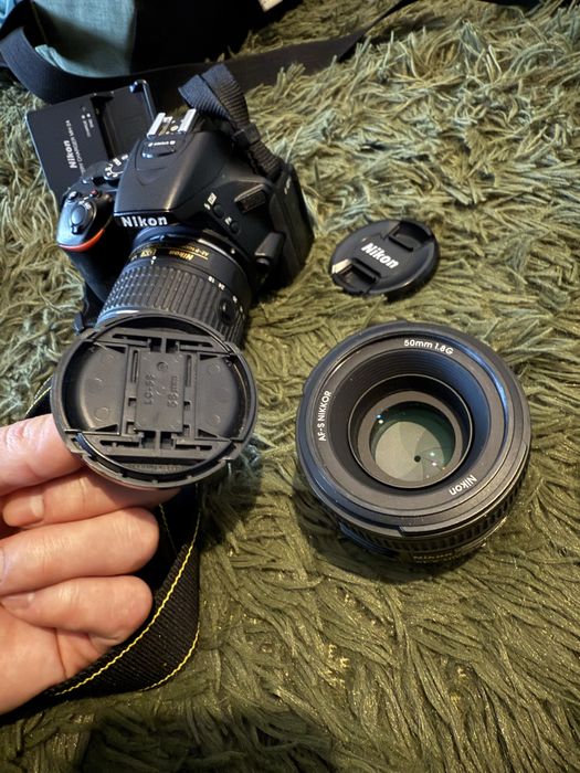 Nikon D5600 in stare foarte buna de functionare